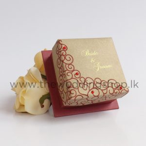 dark-red-gold-wedding-cake-box